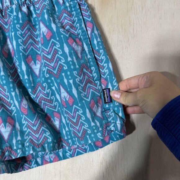 Patagonia Women’s Baggies Shorts M Teal Tribal Print Retro Nylon Swim - Picture 2 of 9